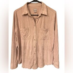 Gorgeous Super Soft Pink Chicos Button Down Top